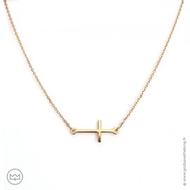 Collier chaîne avec croix horizontale en plaqué or