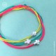 Bracelet rose fluo avec croix plaqué argent - Taille réglable - Bracelets religieux enfant God save the king