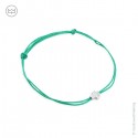 Bracelet vert fluo menthe avec croix en argent - Taille réglable