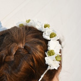 Couronne de tête SUZANNE en fleurs séchées blanches et houblon