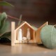 Mini Crèche de Noël en porcelaine et sa boîte en bois