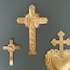 ♥ Croix murale Cœur laiton doré - 20 cm